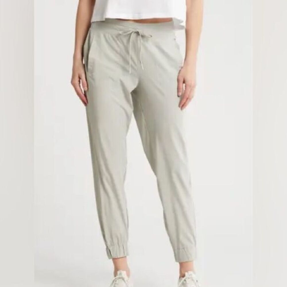 KYODAN Women’s Drawstring Waist Capri Cargo Pants Cement Light Gray Size XS‎